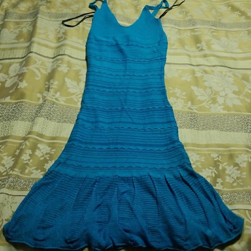 Bebe dress